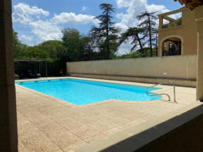Appartement avec piscine en centre ville Uzès